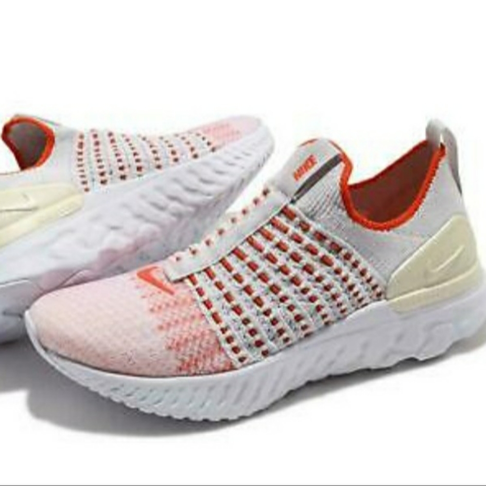 Nike React Phantom Flyknit 2